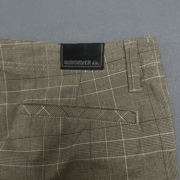 Quicksilver Golf Shorts Men's size 34 (34x12) Brown Plaid Chino - Picture 12 of 12